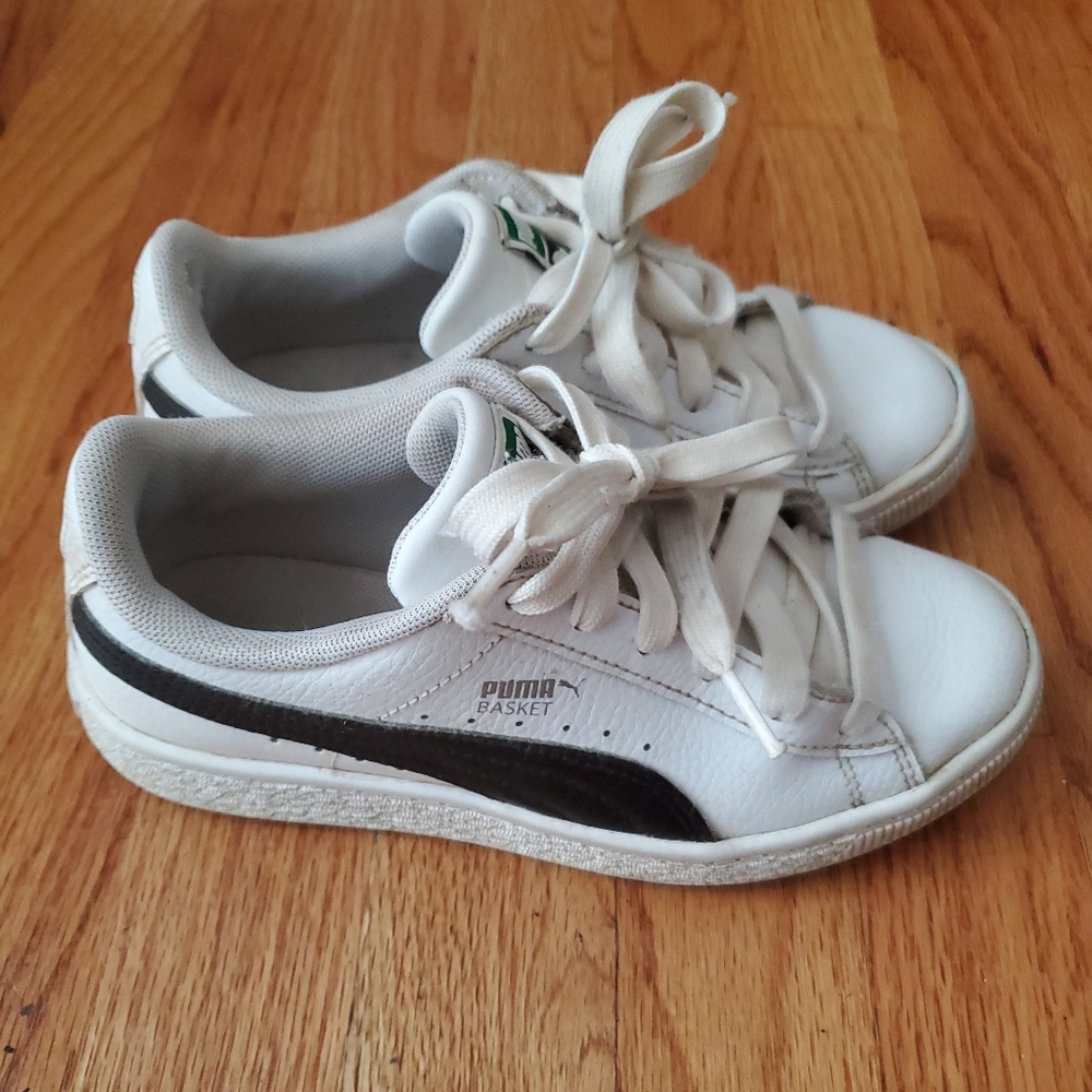 PUMA Basket Classic Shoes
Boys Size 3C